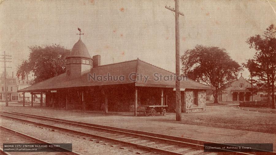Postcard: Railroad Station, West Medford, Massachusetts